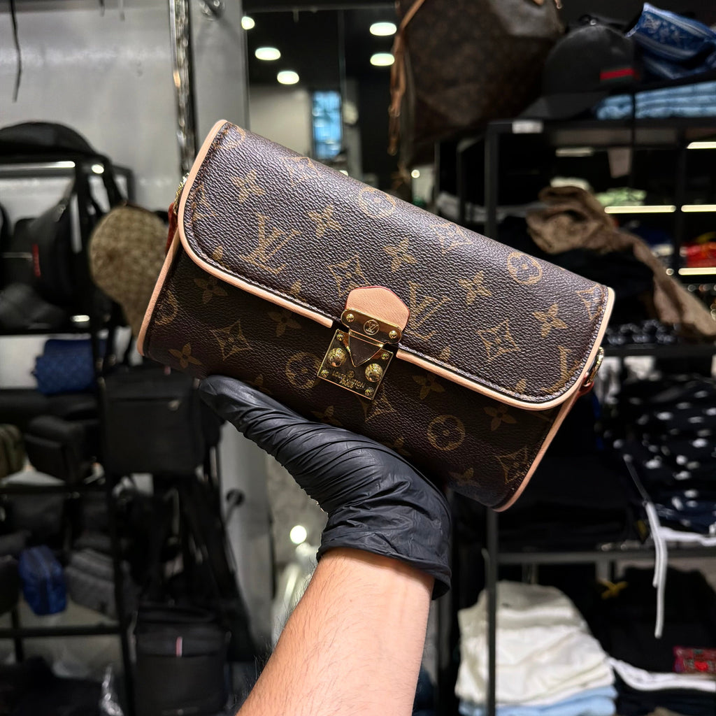 WOMEN BAGS - Louis Vuitton     Pochette Métis