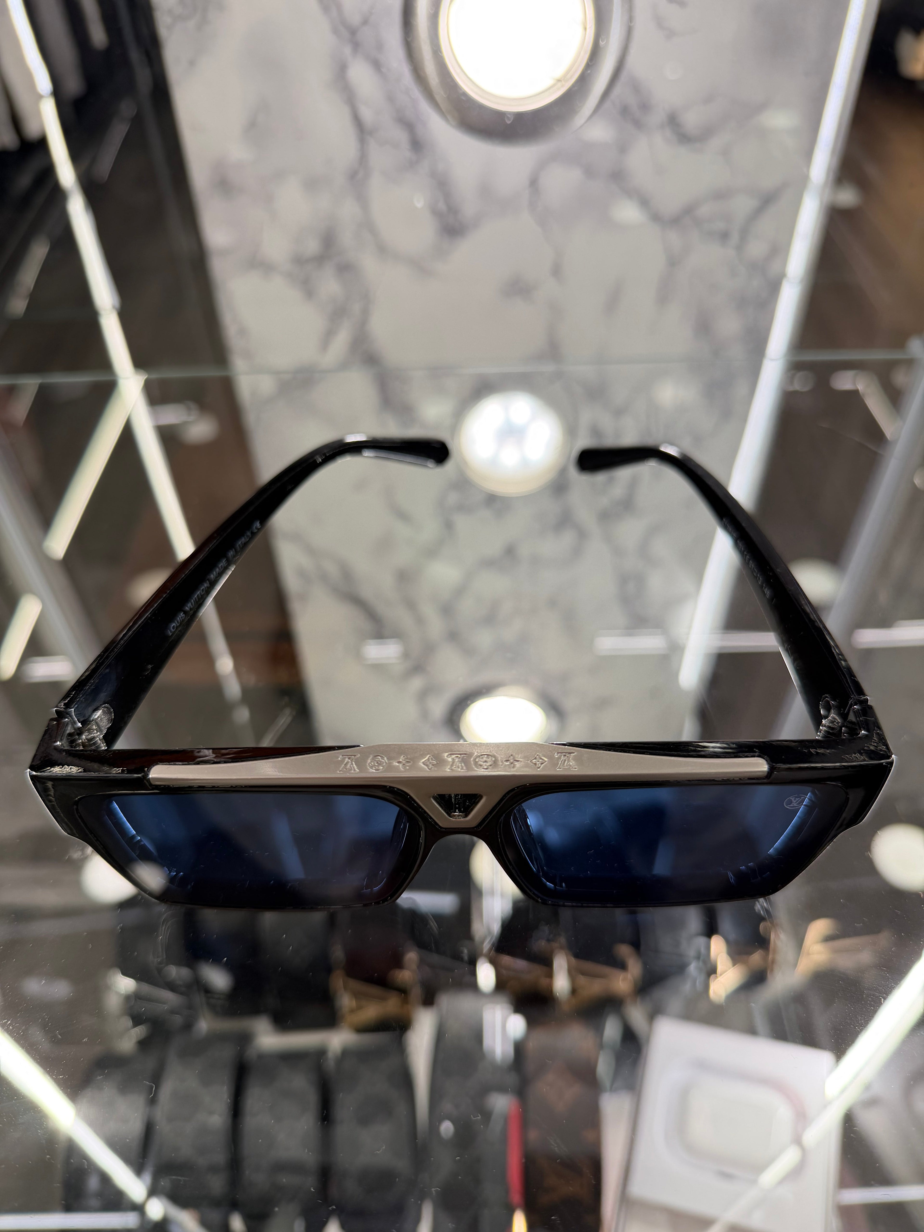 SUNGLASSES - LOUIS VUITTON