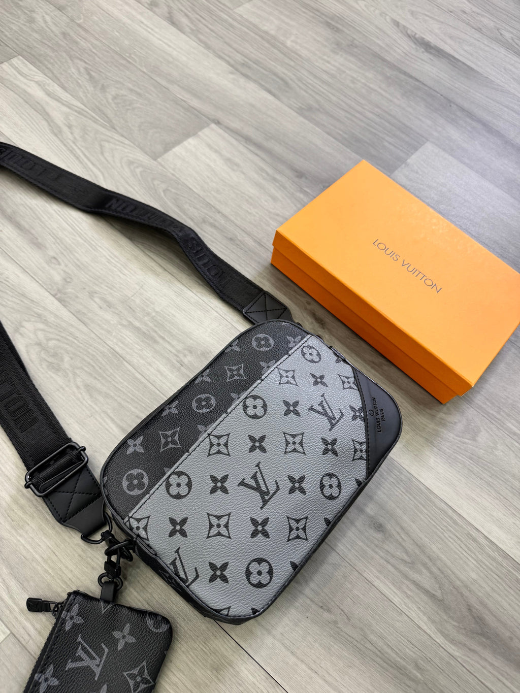 ΤΣΑΝΤΑΚΙ - LOUIS VUITTON