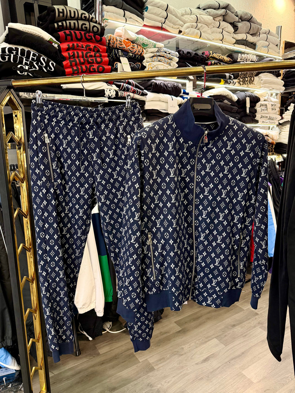 LOUIS VUITTON - ΣΕΤ ΦΟΡΜΕΣ