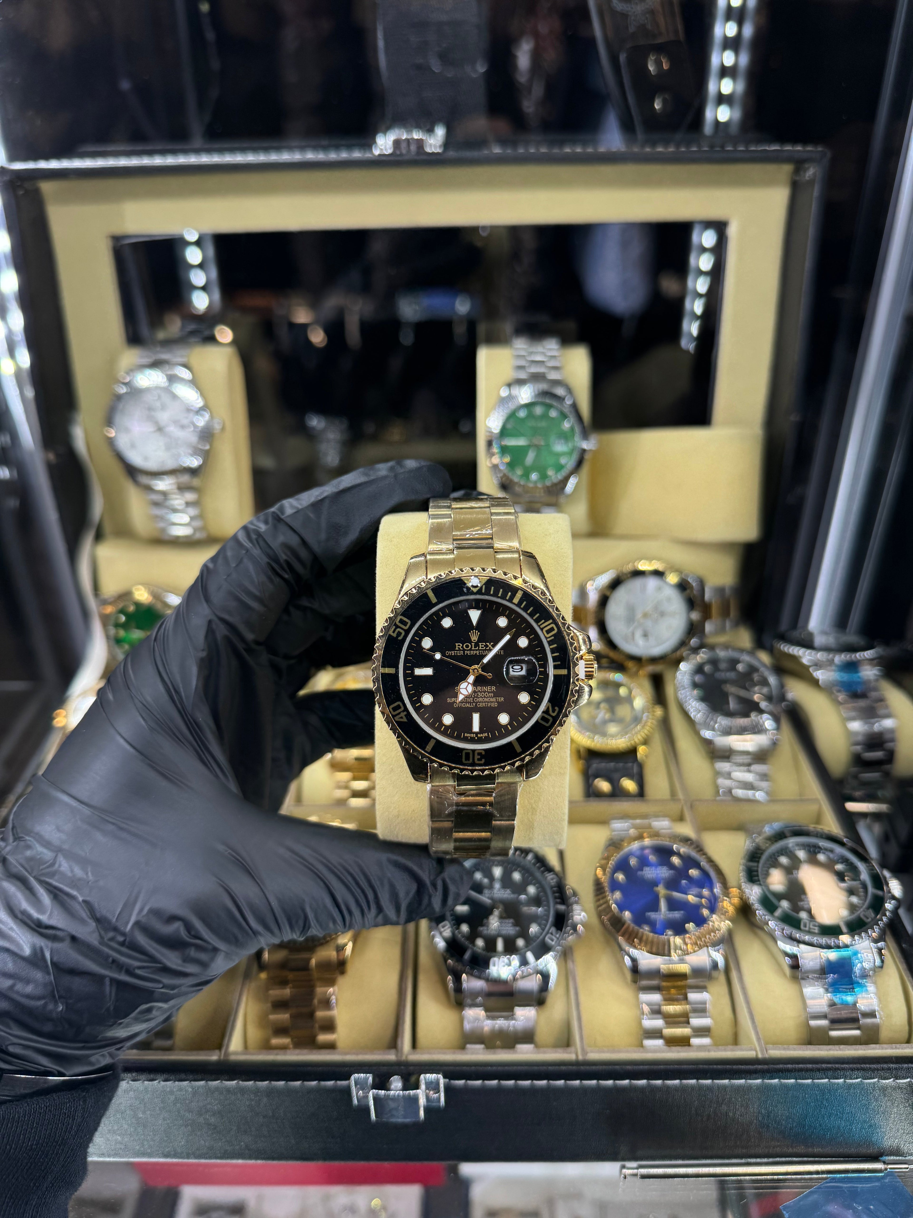 Rolex Submariner Χρυσό Μπρασελέ με Μαύρη Πλάκα