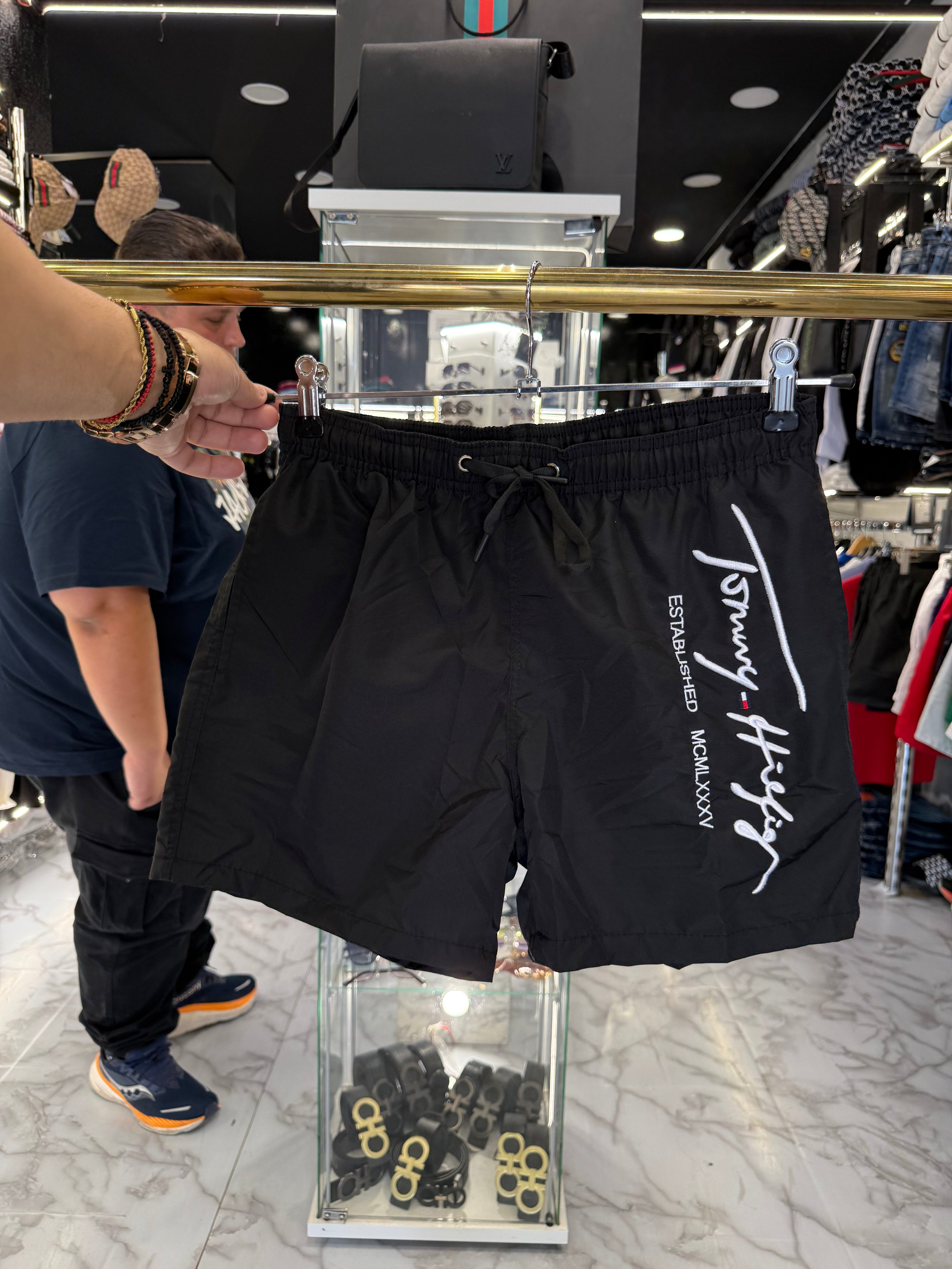 ΜΑΓΙΟ - TOMMY HILFIGER 1+1 ΔΩΡΟ