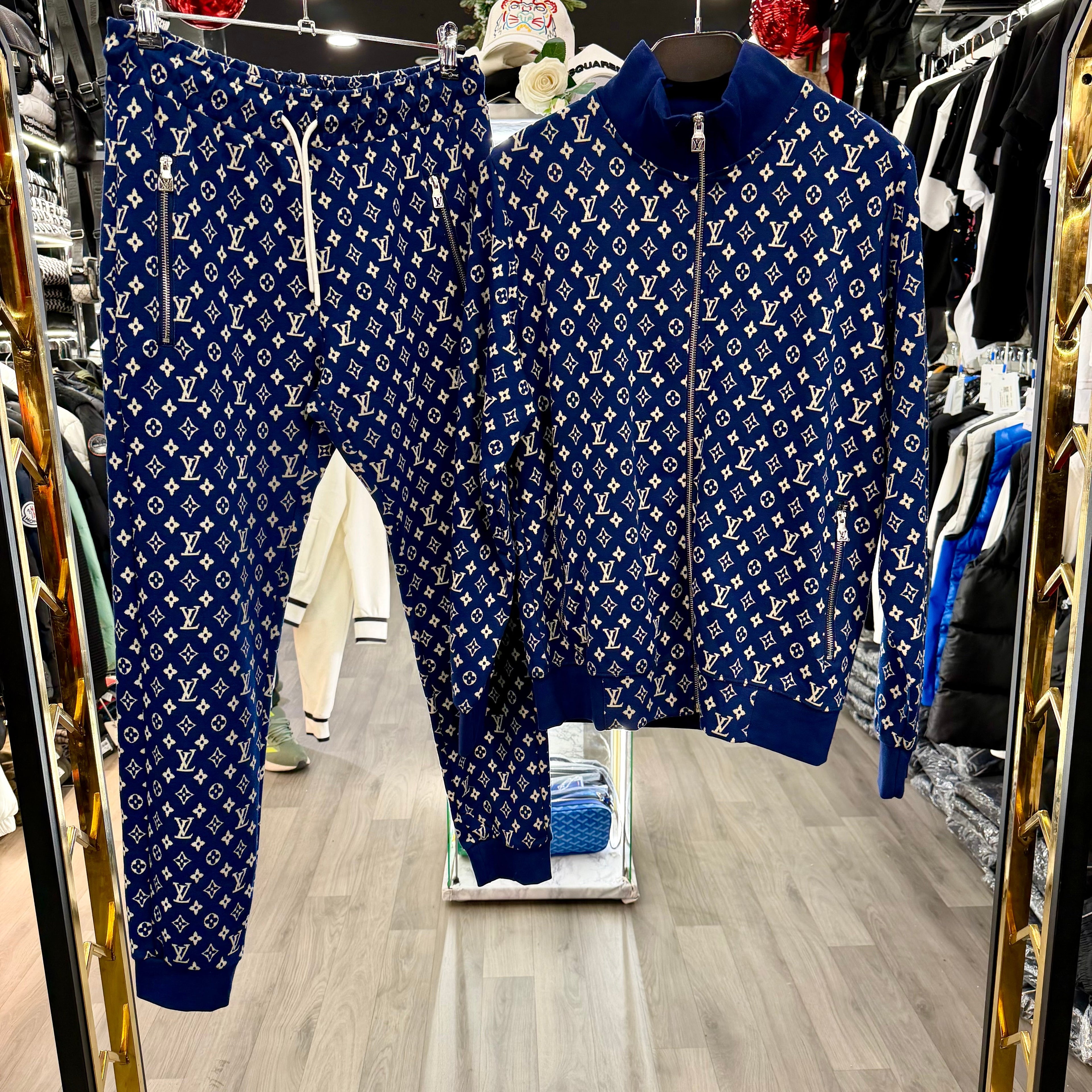 LOUIS VUITTON - ΣΕΤ ΦΟΡΜΕΣ