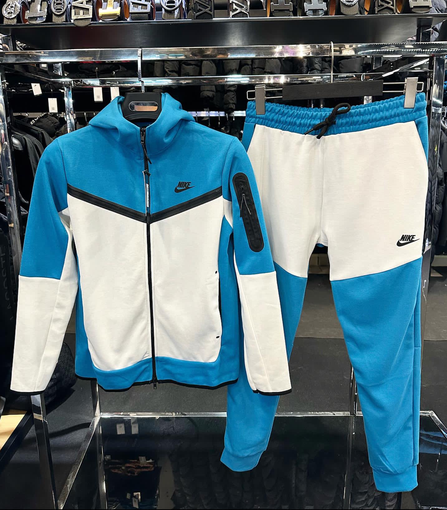NIKE ΣΕΤ TECH FLEECE -ΜΠΛΕ ΛΕΥΚΟ ΣΕΤ ΦΟΡΜΕΣ