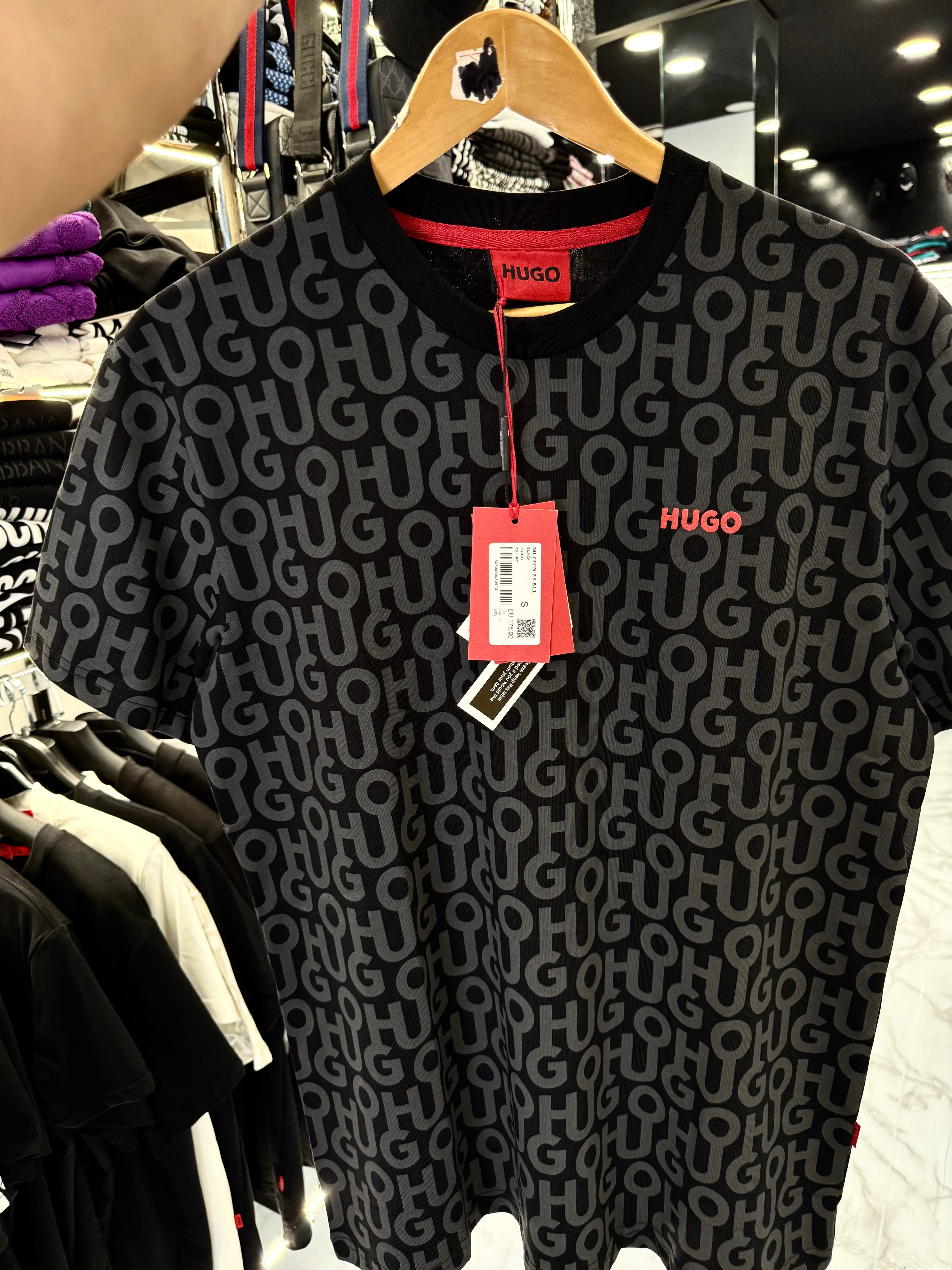 T-SHIRT - HUGO
