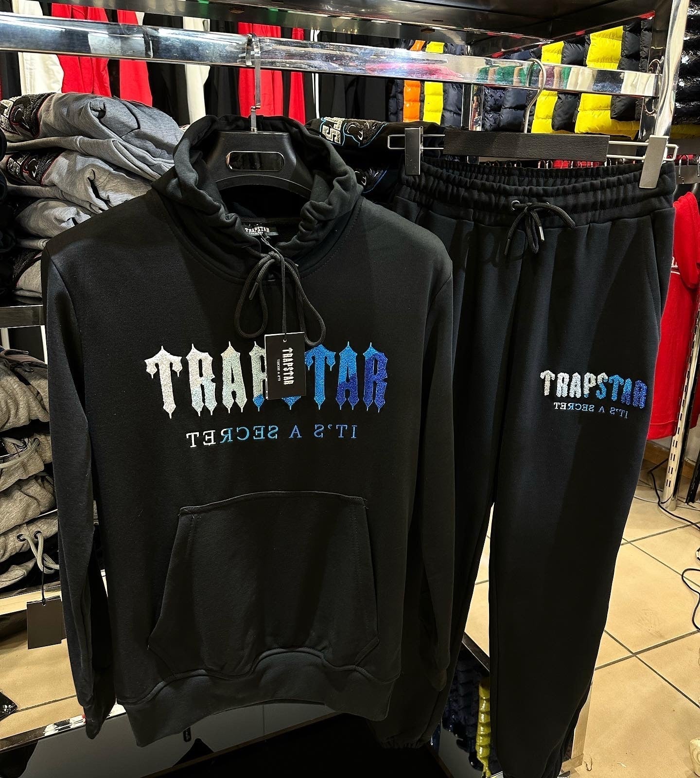 TRAPSTAR - ΣΕΤ ΦΟΡΜΕΣ