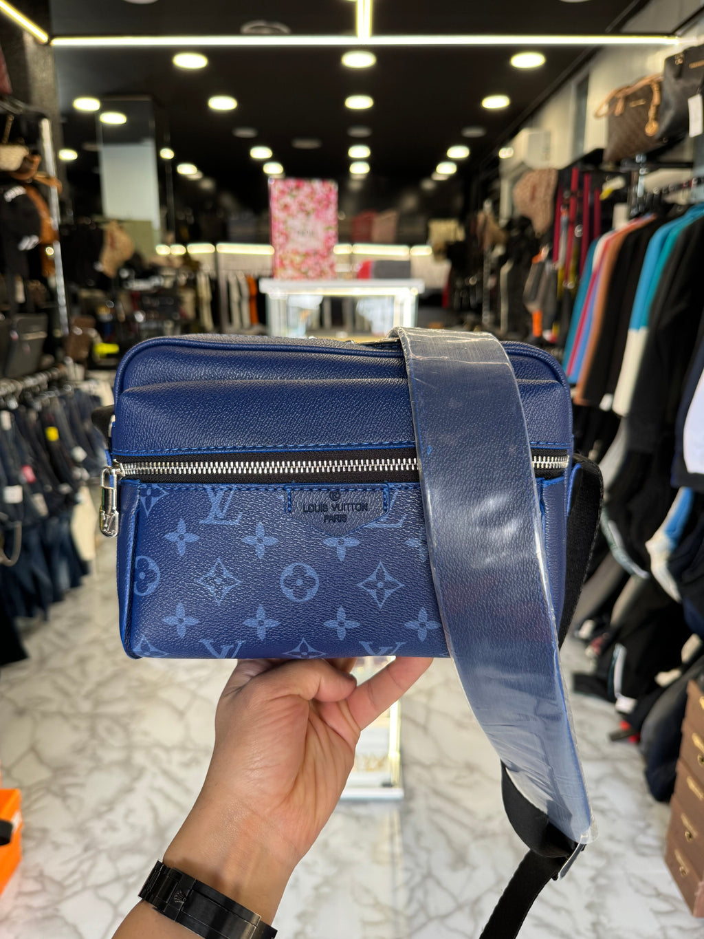 ΤΣΑΝΤΑΚΙ - LV